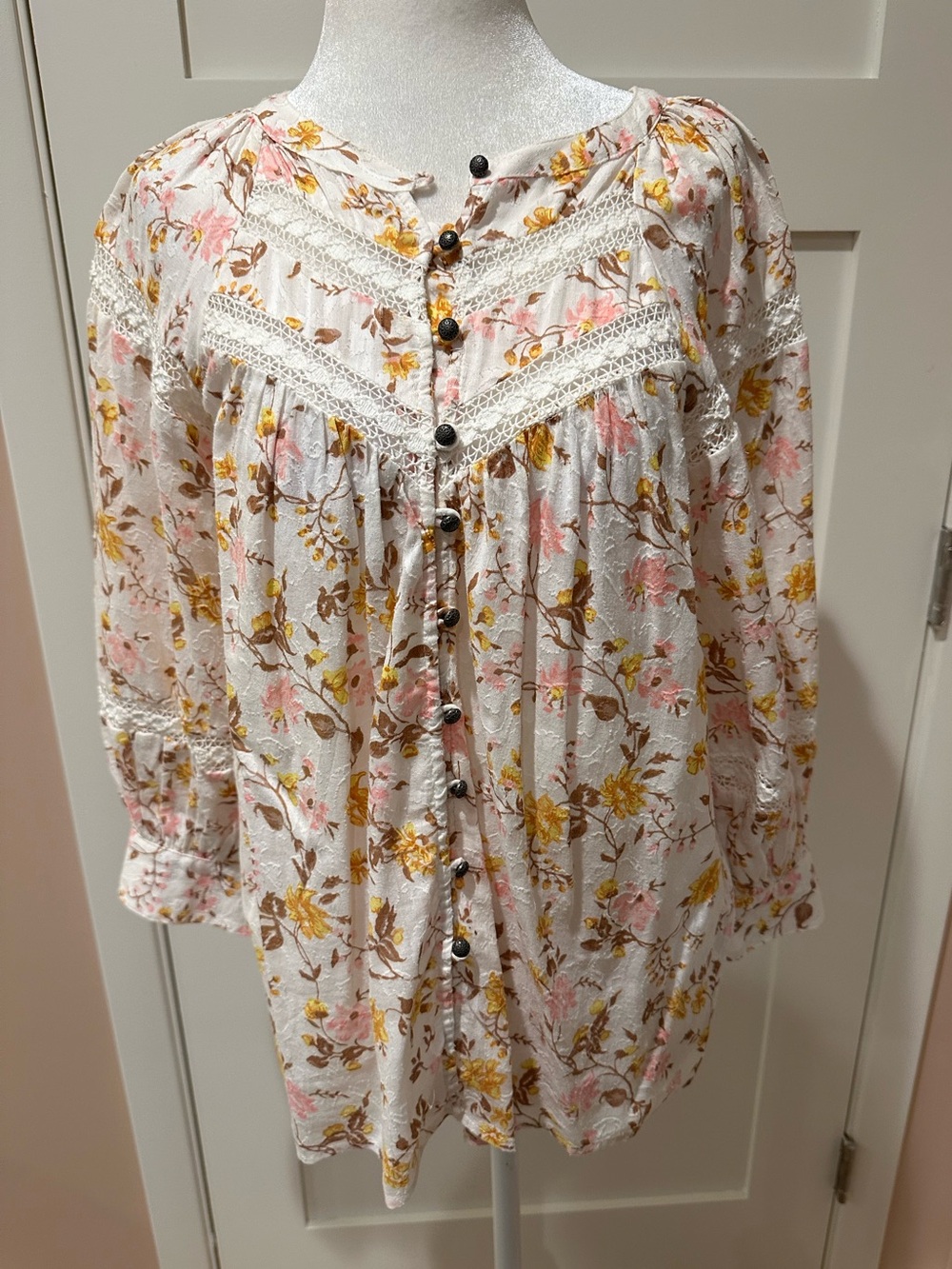 Anthropologie size S Harmony Peasant Blouse in Yellow, Brown, and Pink Floral - Picture 2 of 15
